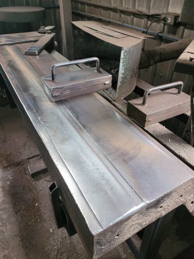 Ensemble aiguiseur Limerie usagée pour Scie à ruban 6" de large – Image 6