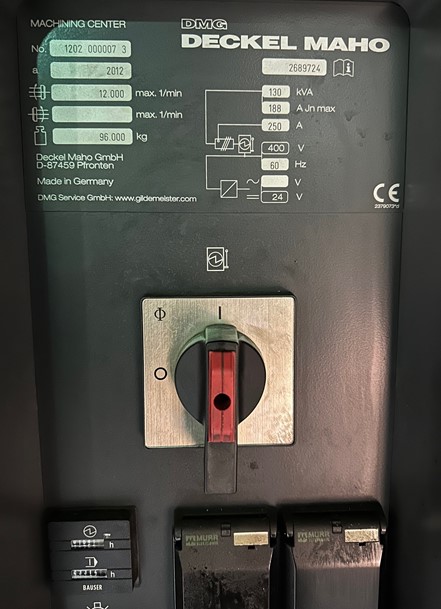 Centre d'usinage Cnc DMG MORI DMU340P (2012) – Image 10