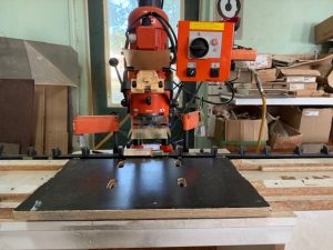 Perceuse inséreuse à penture Blum automatique Minipress
