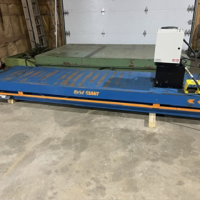 Table ciseaux hydraulique Blue Giant 32″ x120″(5000 Lbs)